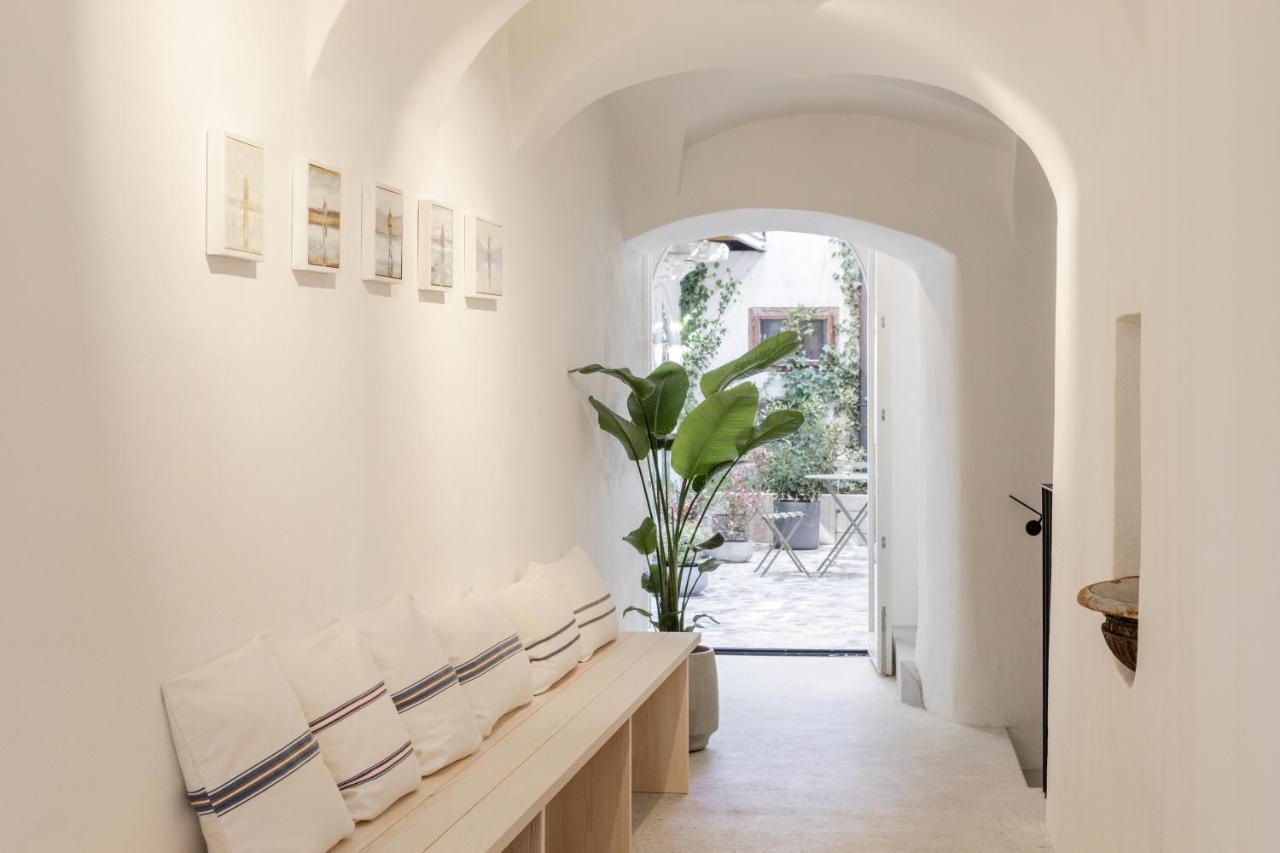 April1550 Boutique Hotel リュブリャナ エクステリア 写真